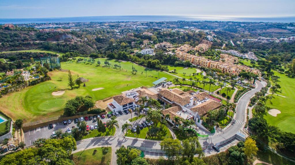 LOS ARQUEROS GOLF APARTMENTS photo 1