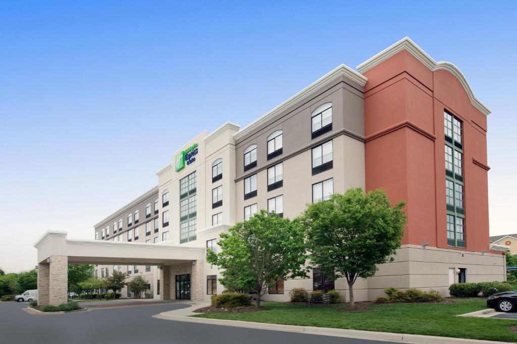 Holiday Inn Express & Suites Baltimore - BWI Airport North, an IHG Hotel image