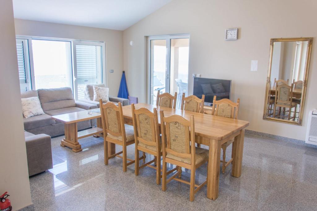 Apartments Citrine on the beach photo 4