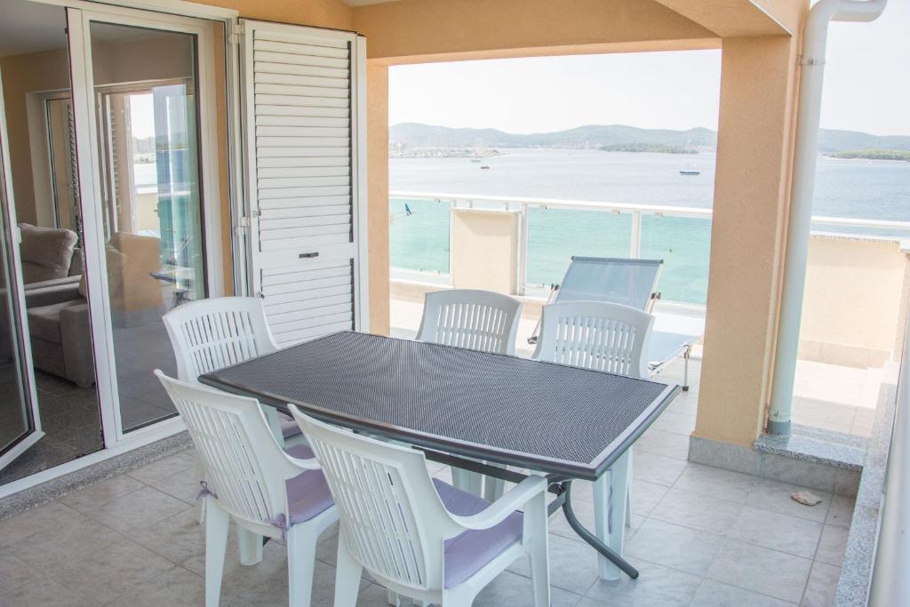 Apartments Citrine on the beach photo 3