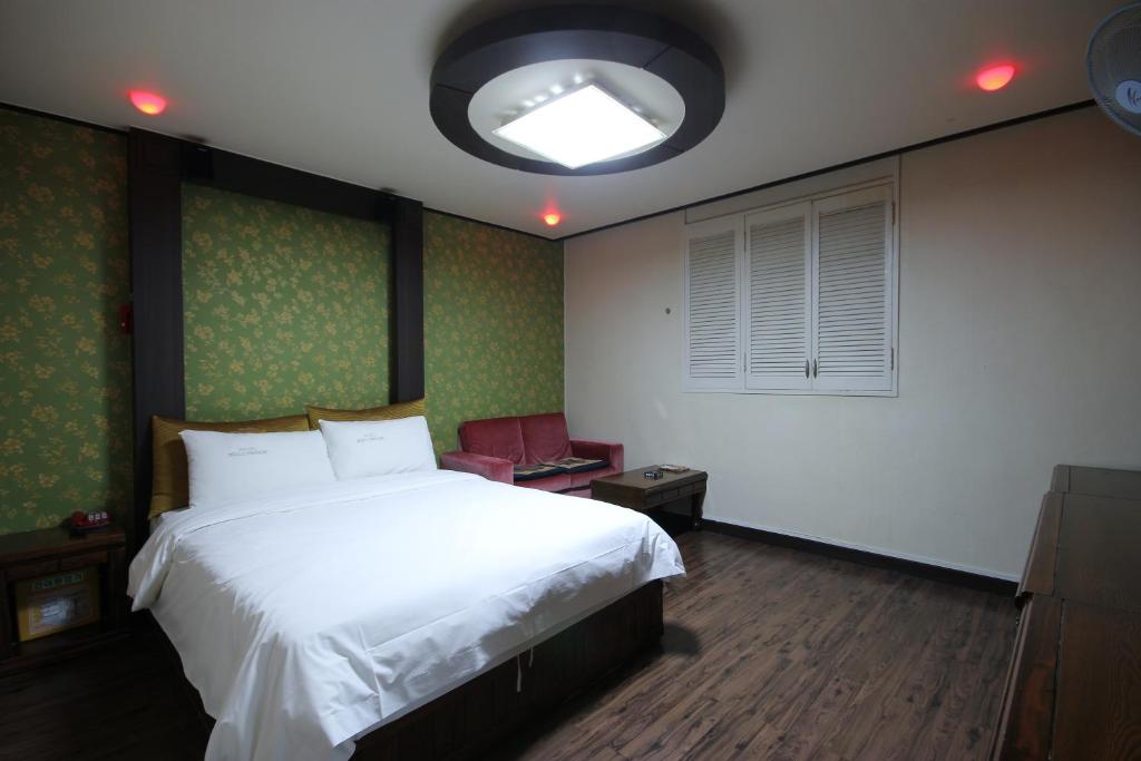 Motel Nine photo 1
