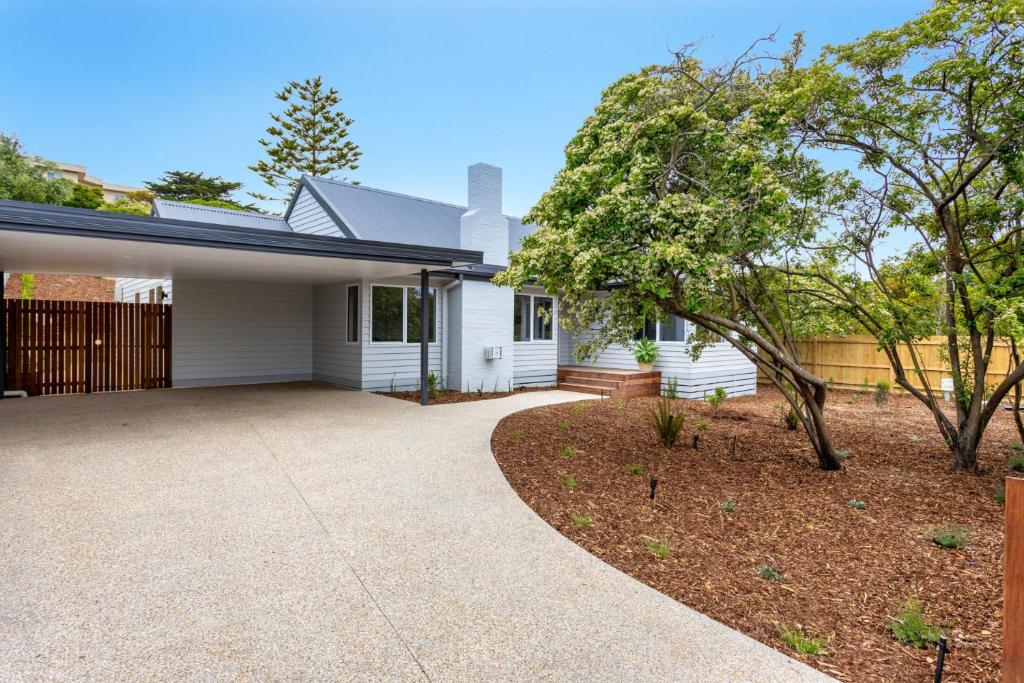 Molly's Beach House: