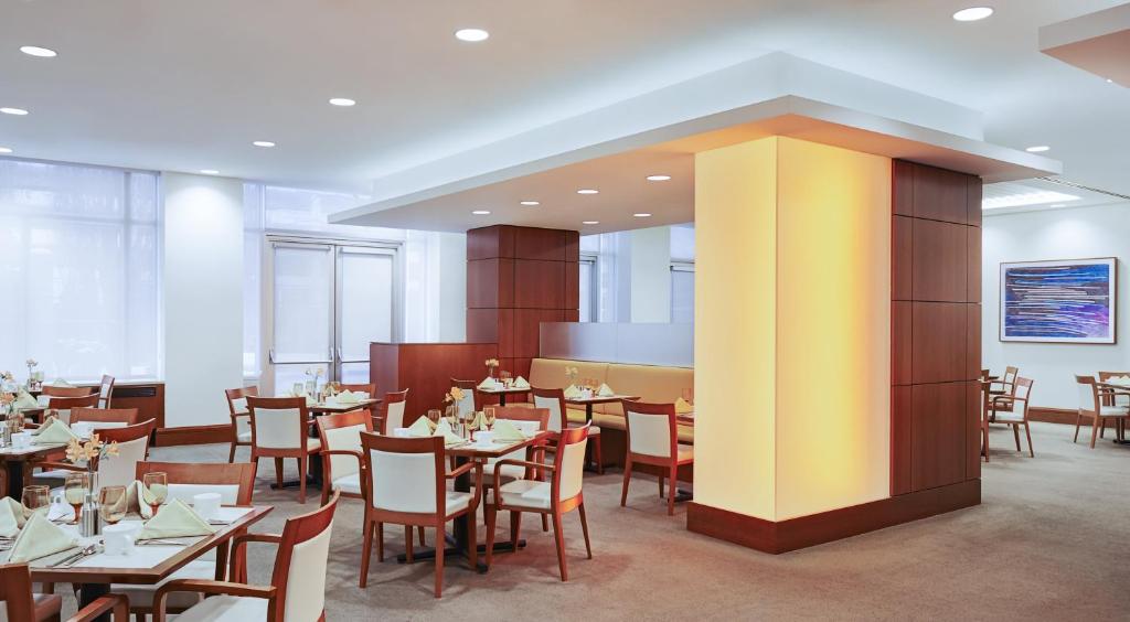 InterContinental Suites Hotel Cleveland, an IHG Hotel photo 4