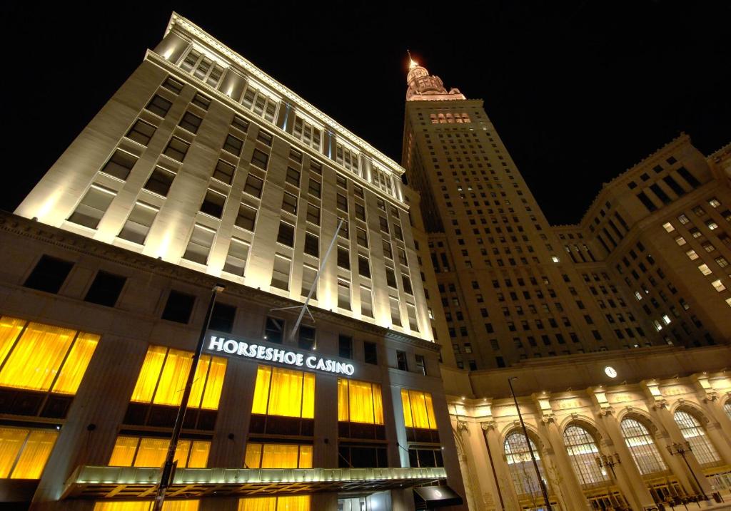 Ramada by Wyndham Cleveland Independence photo 1