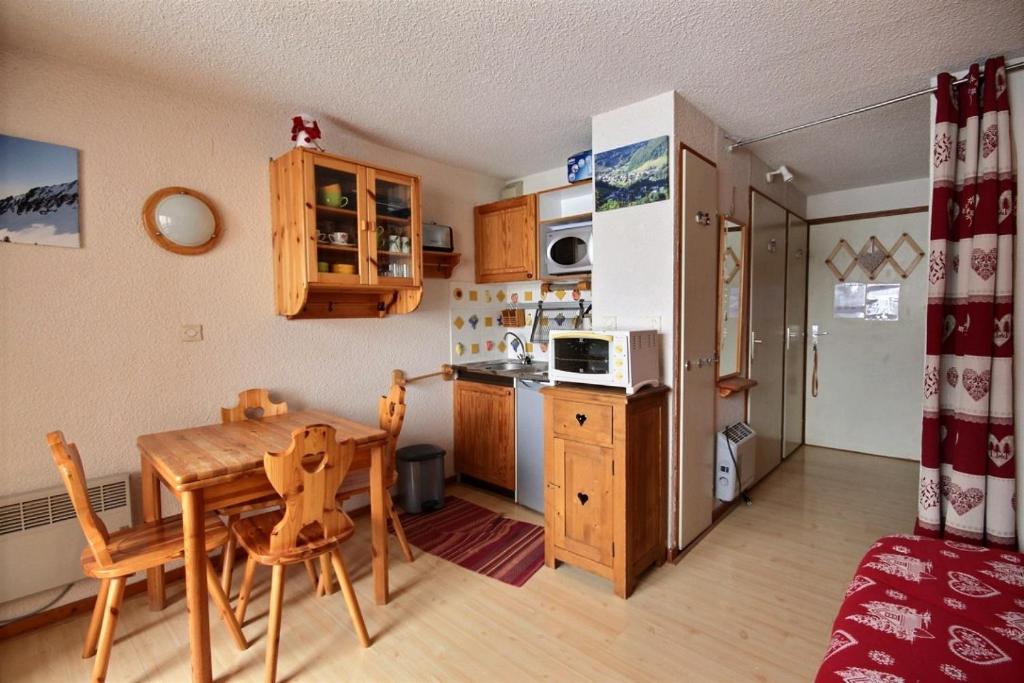 STUDIO 4 PERSONNES - PROCHE PIED DES PISTES - ST JEAN D'AULPS - PROCHE MORZINE - Cimes 18 photo 2