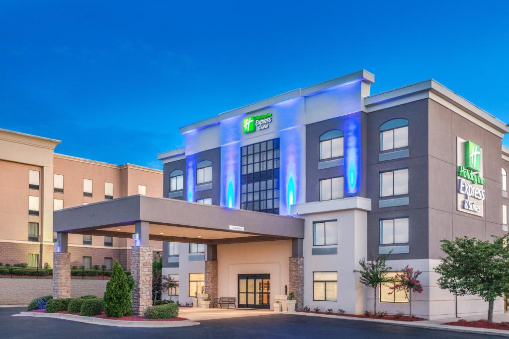 Holiday Inn Express & Suites Augusta West - Ft Gordon Area, an IHG Hotel image