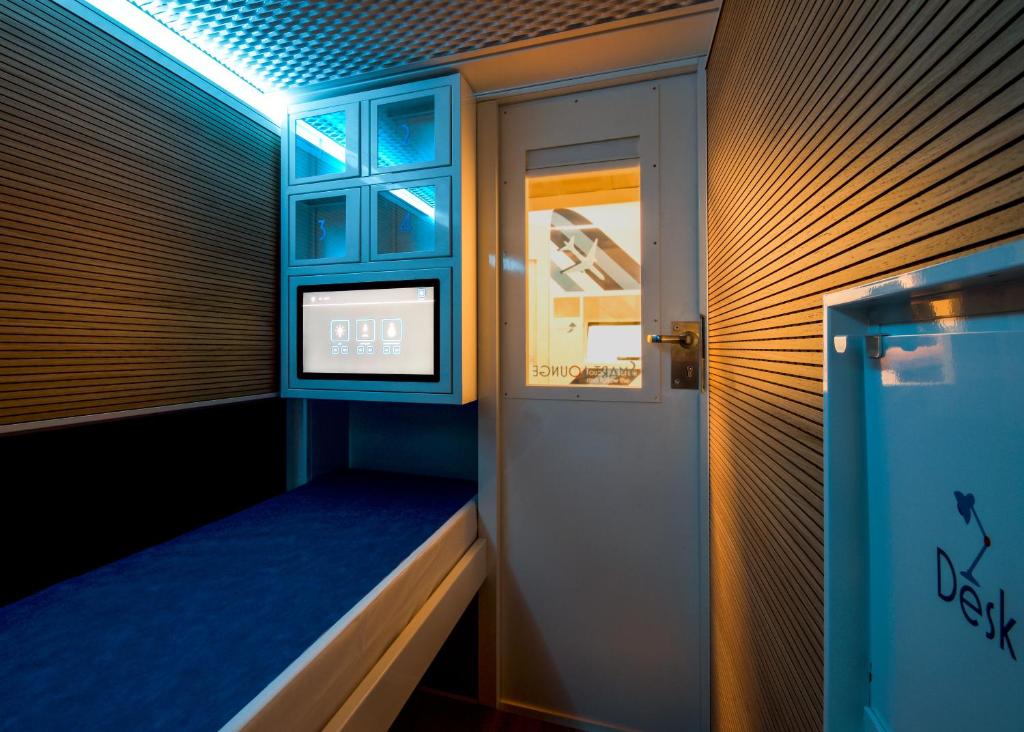 Resting Pods - ZzzleepandGo VCE Venice Airport photo 1