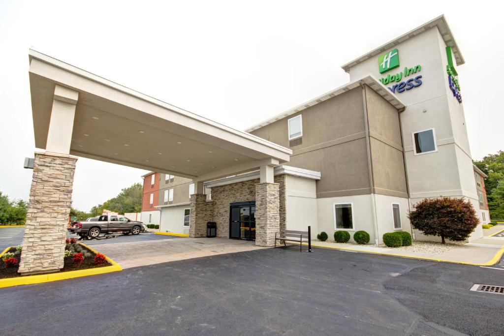 Holiday Inn Express Columbus South - Obetz, an IHG Hotel image