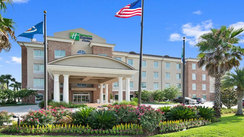 Holiday Inn Express & Suites Gonzales, an IHG Hotel image