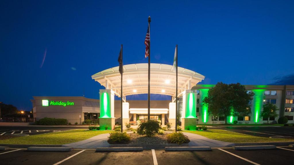 Holiday Inn Greenville, an IHG Hotel image