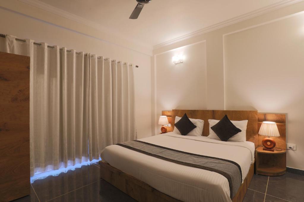 Апартаменты (Апартаменты с балконом), Aaria Residency