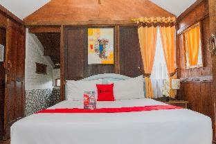 RedDoorz near Farmhouse Lembang photo 3