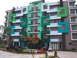 Sans Hotel The Green Bekasi by RedDoorz photo 3