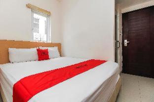 RedDoorz Plus near Galaxy Bekasi photo 4