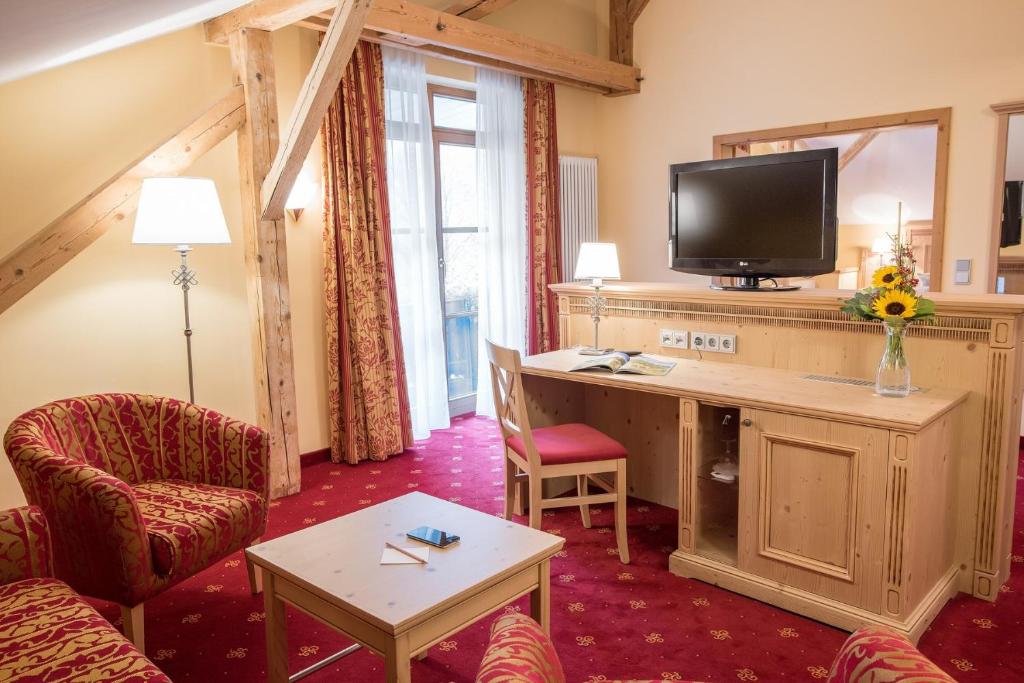 Сьюит (Полулюкс с видом на горы), Romantik Hotel Böld