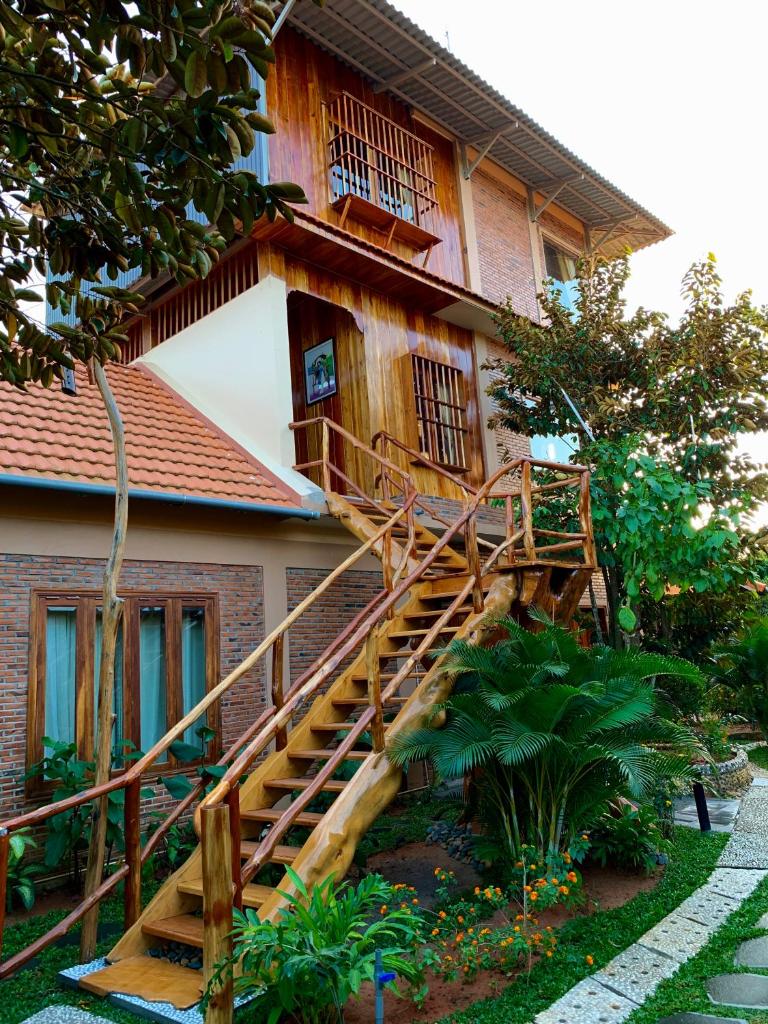 Golden Topaz Phu Quoc Resort