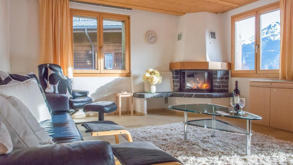 Chalet Millennium - Tap to explore photos