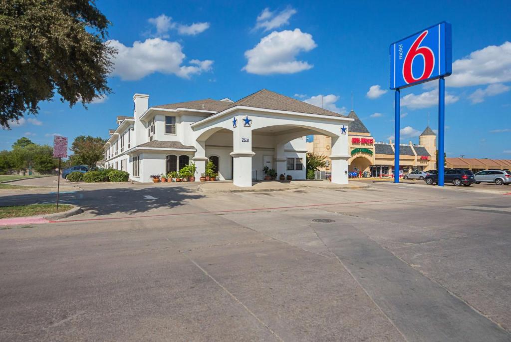 Motel 6 Dallas – Irving DFW Airport South photo 3
