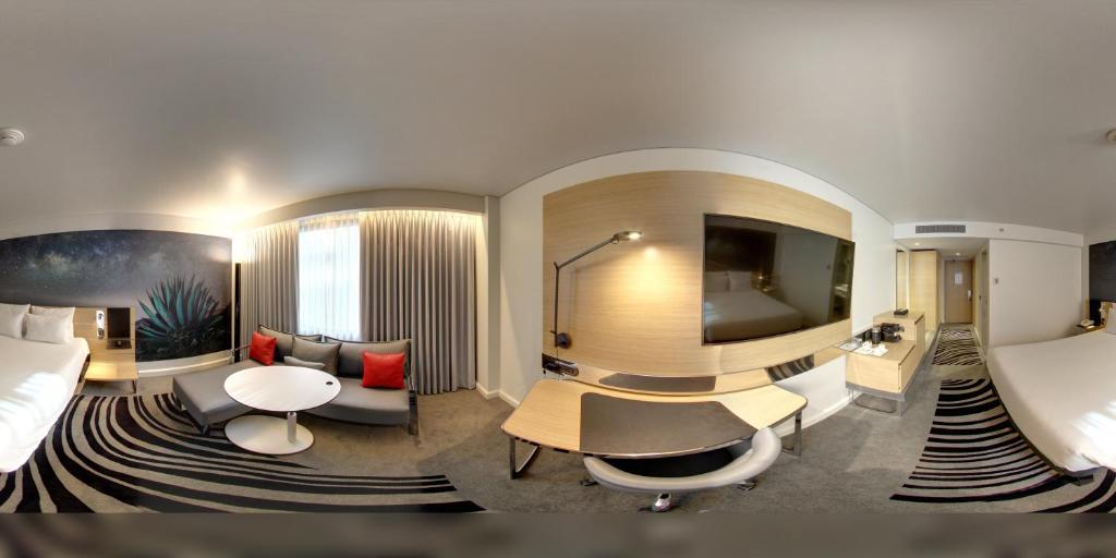 Двухместный (Представительский номер с кроватью размера «king-size»), Novotel Mexico City Santa Fe