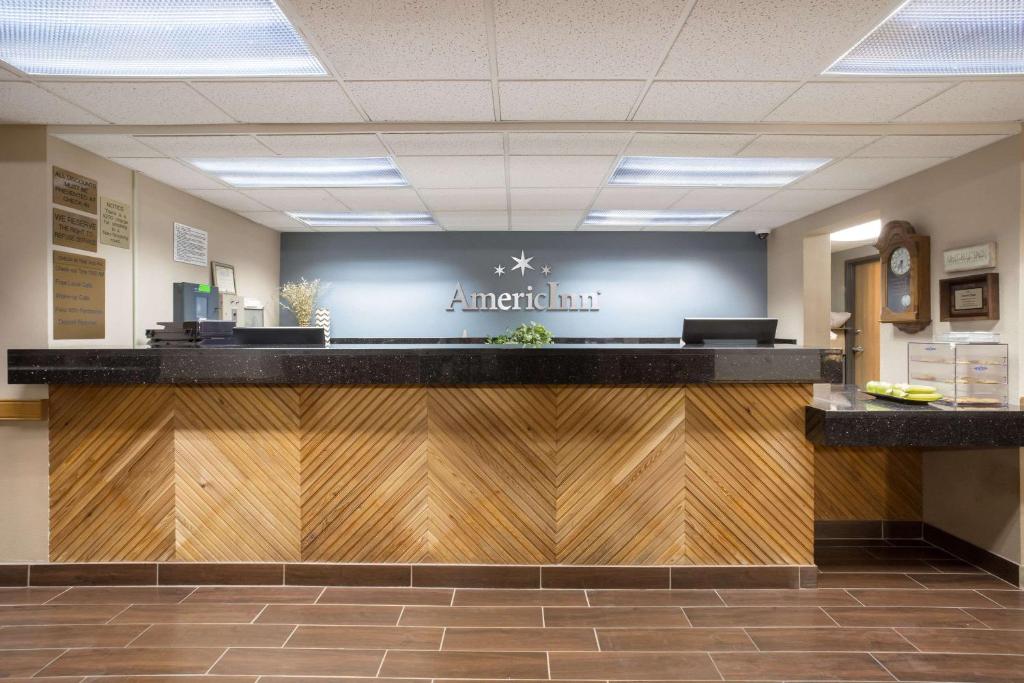 AmericInn by Wyndham Sioux City photo 2