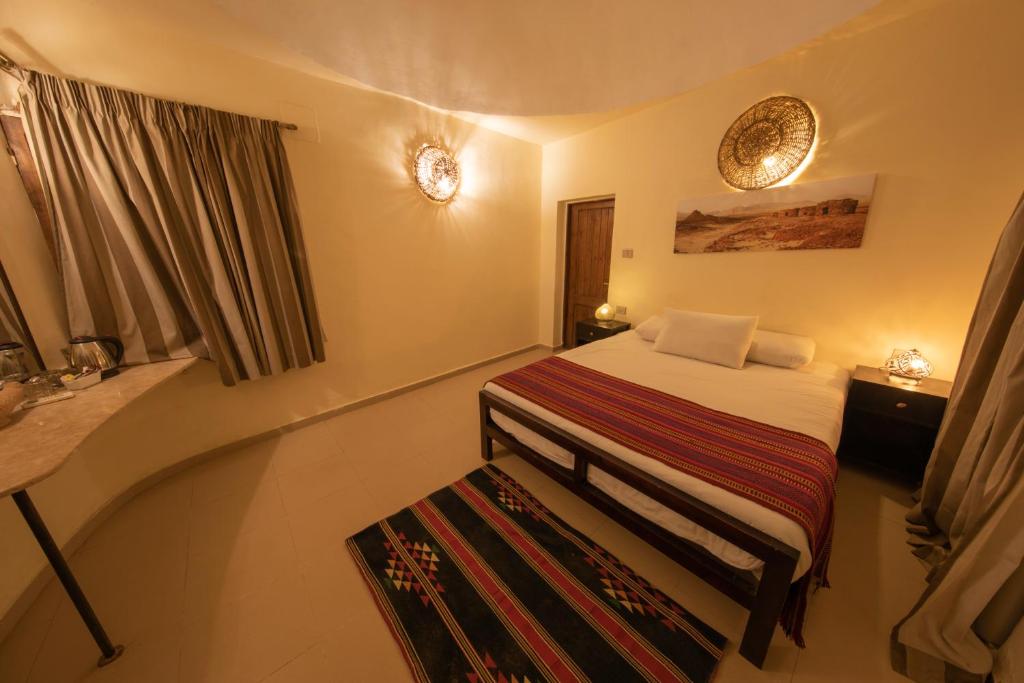 Двухместный (Улучшенный номер с кроватью размера «queen-size»), The Bedouin Moon Hotel