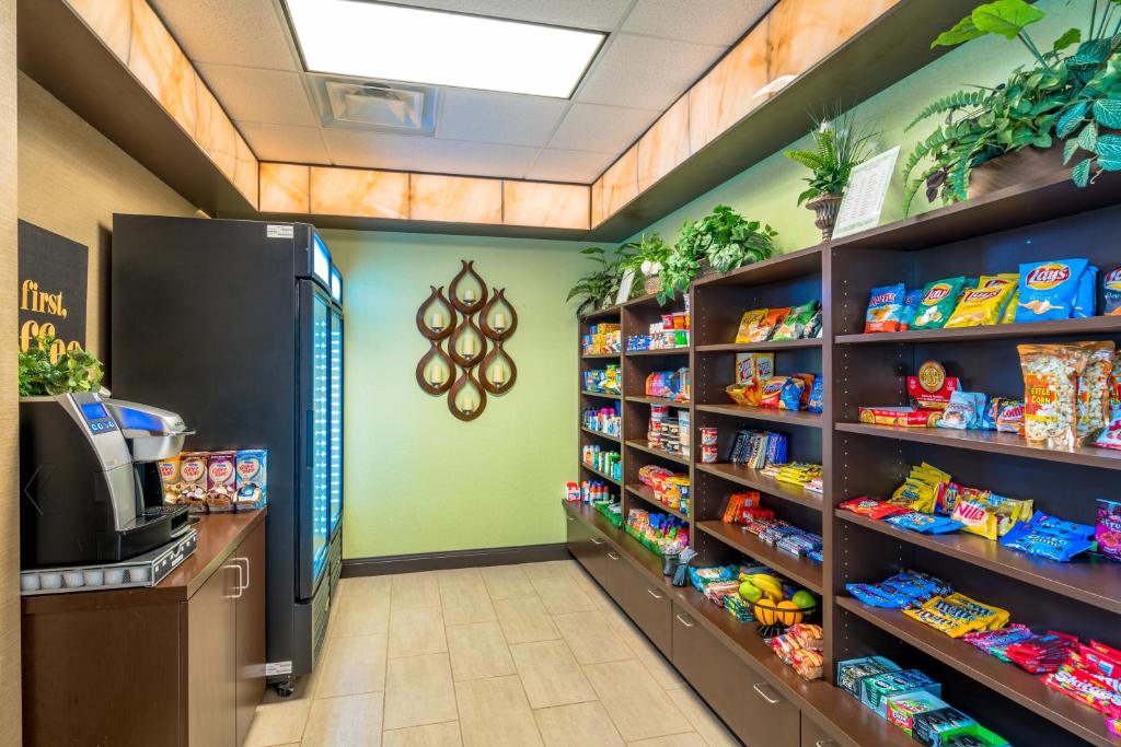 Holiday Inn Murfreesboro, an IHG Hotel photo 4