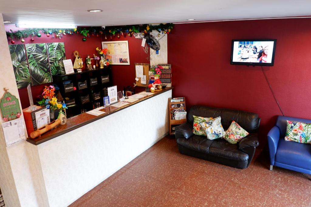 Alpina Monte Carlo Travellers Inn photo 2
