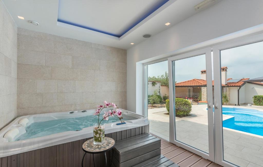 Luxury Villa Lavanda with Pool and Sauna photo 2