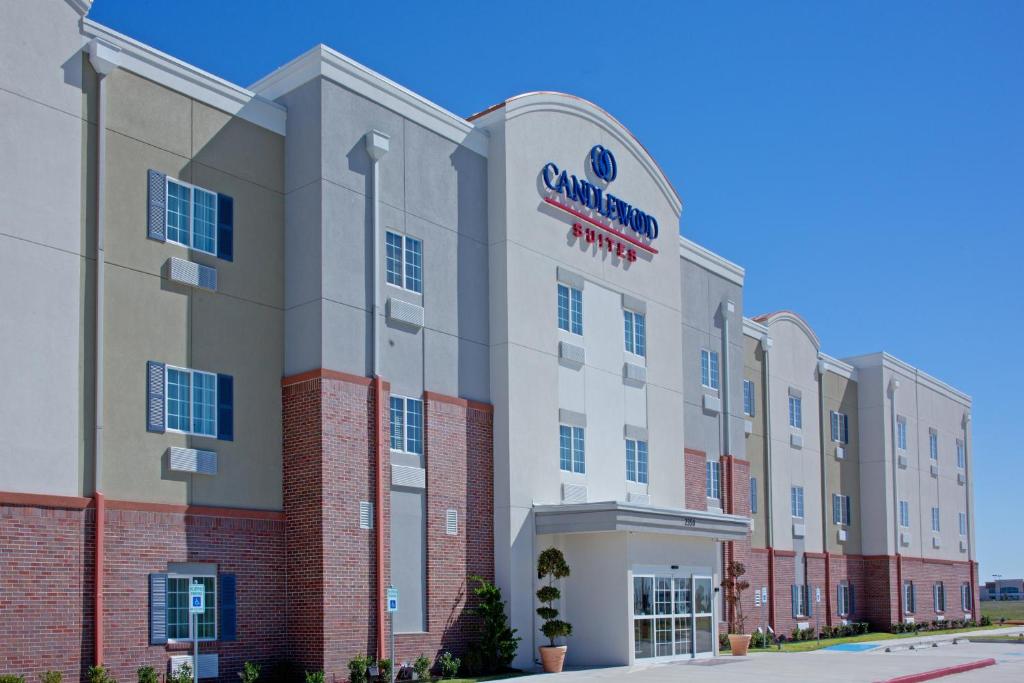 Candlewood Suites League City, an IHG Hotel image