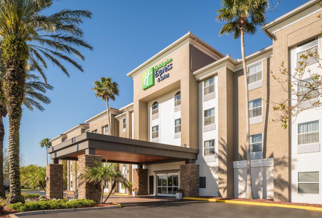 Holiday Inn Express Orlando International Airport, an IHG Hotel image