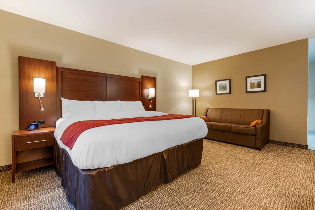 Comfort Inn & Suites Michigan City photo 2