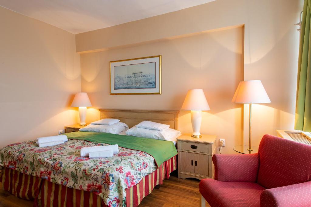 Двухместный (Стандартный двухместный номер с 1 кроватью и балконом), Hotel Fit Hévíz