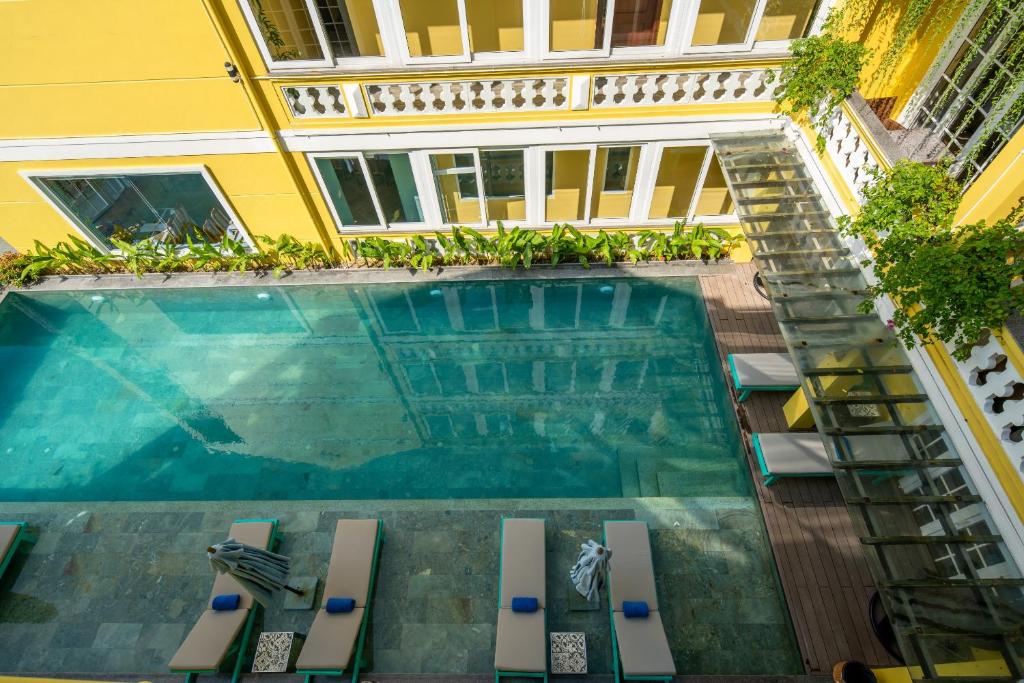 TRIPLE Riverside Villa HoiAn