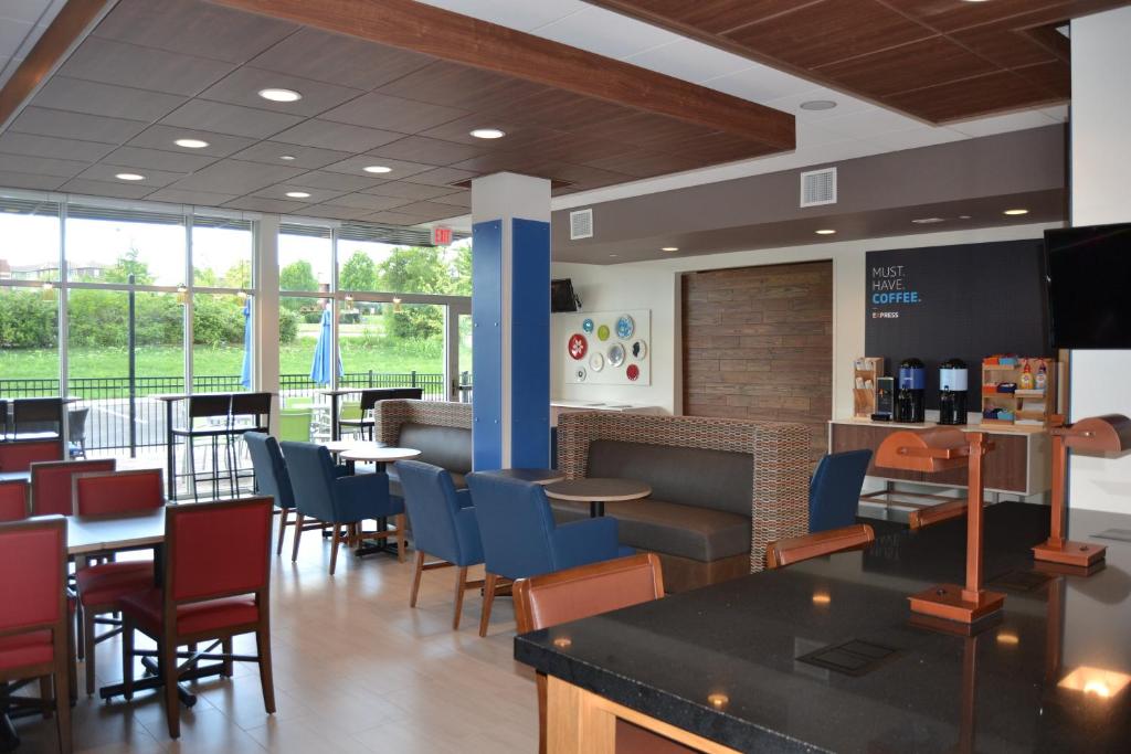 Holiday Inn Express & Suites Goodlettsville N - Nashville, an IHG Hotel photo 2