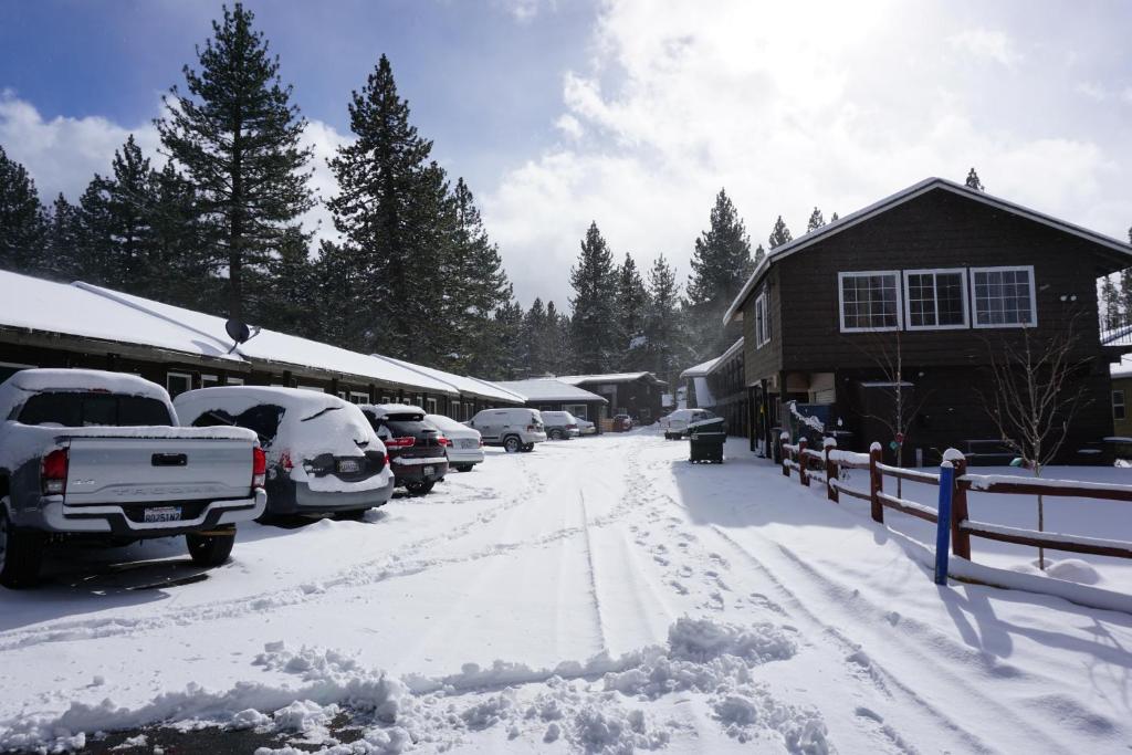 A&A Lake Tahoe Inn photo 1