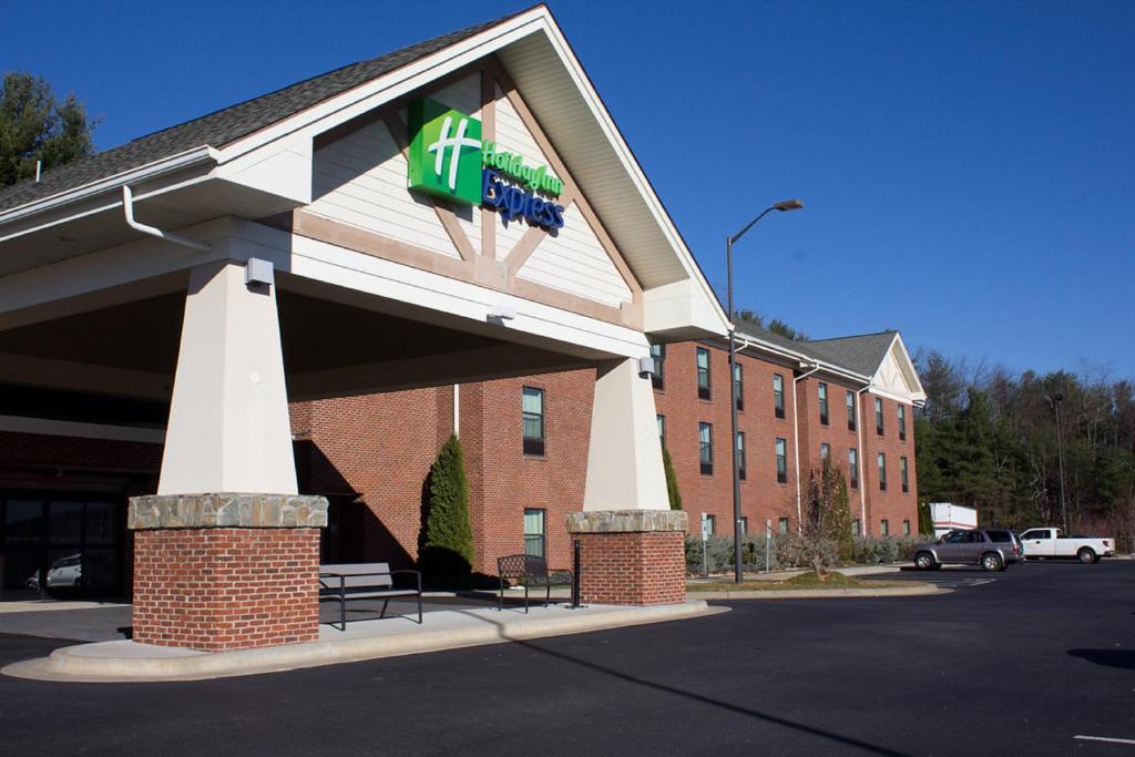 Holiday Inn Express West Jefferson, an IHG Hotel image