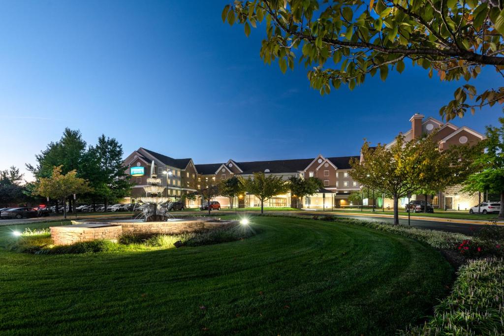 Staybridge Suites Chantilly - Dulles Airport, an IHG Hotel image