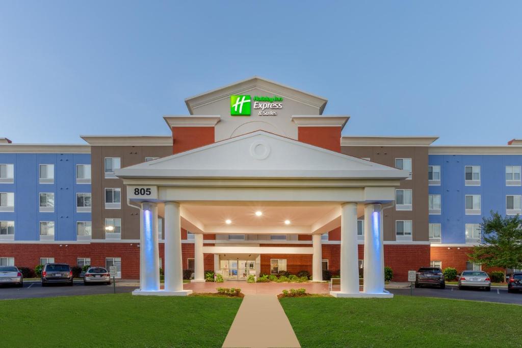 Holiday Inn Express Hotel & Suites Charlotte Arrowood, an IHG Hotel image