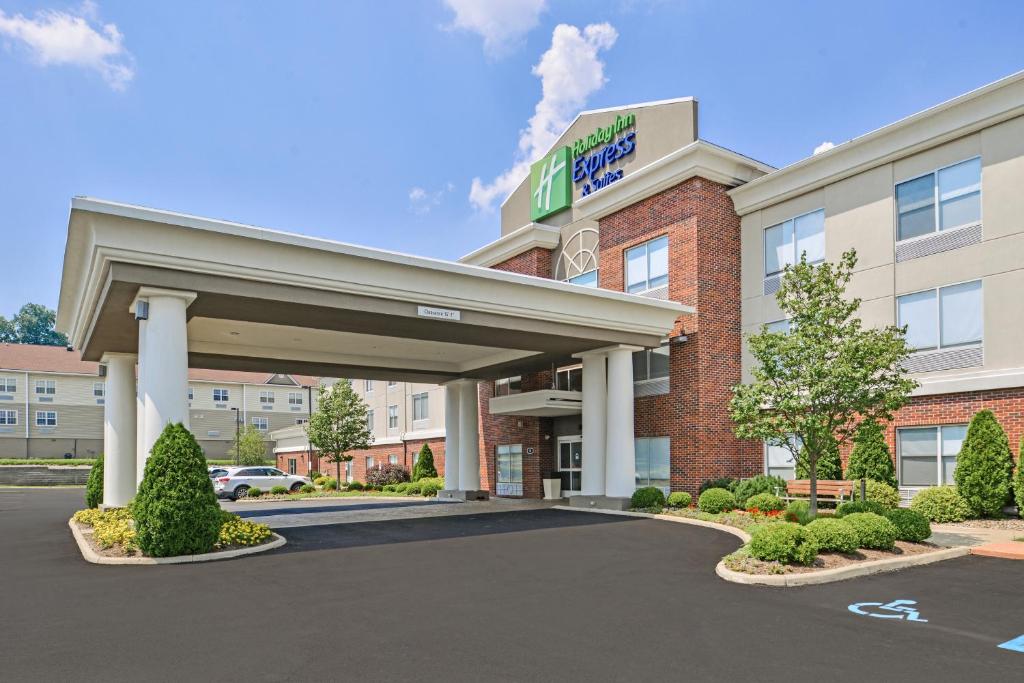 Holiday Inn Express & Suites Parkersburg-Mineral Wells, an IHG Hotel image