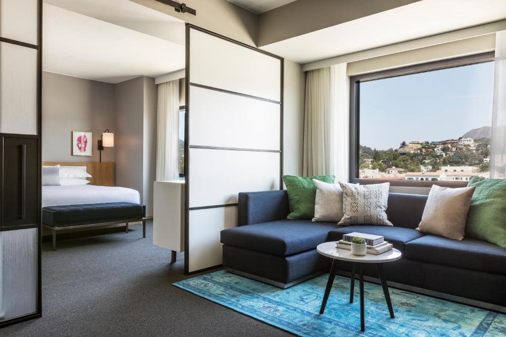 Сьюит (Люкс «Эверли»), Kimpton Everly Hotel, an IHG Hotel