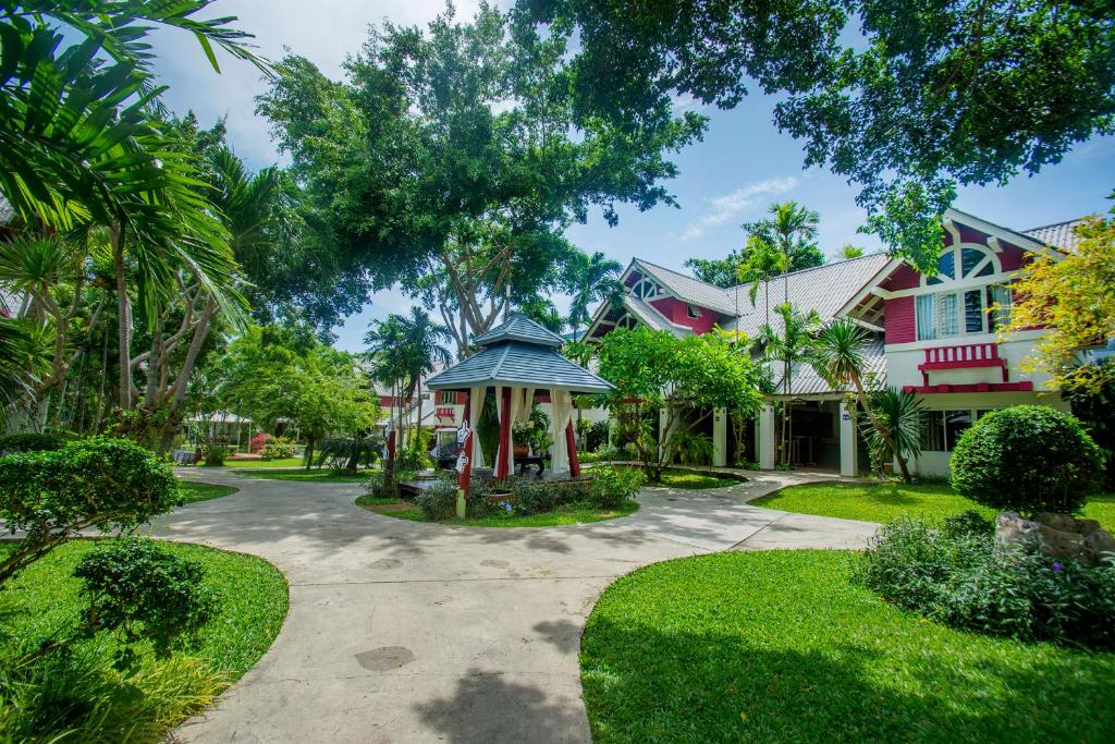 Вилла (Вилла с 3 спальнями), Natural Park Resort Pattaya