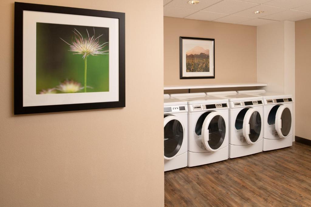 Candlewood Suites Vancouver/Camas, an IHG Hotel photo 1