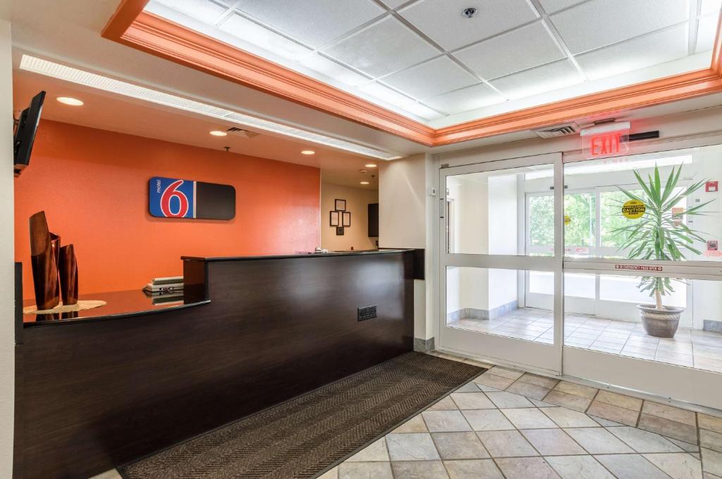Motel 6-Bristol, VA photo 1