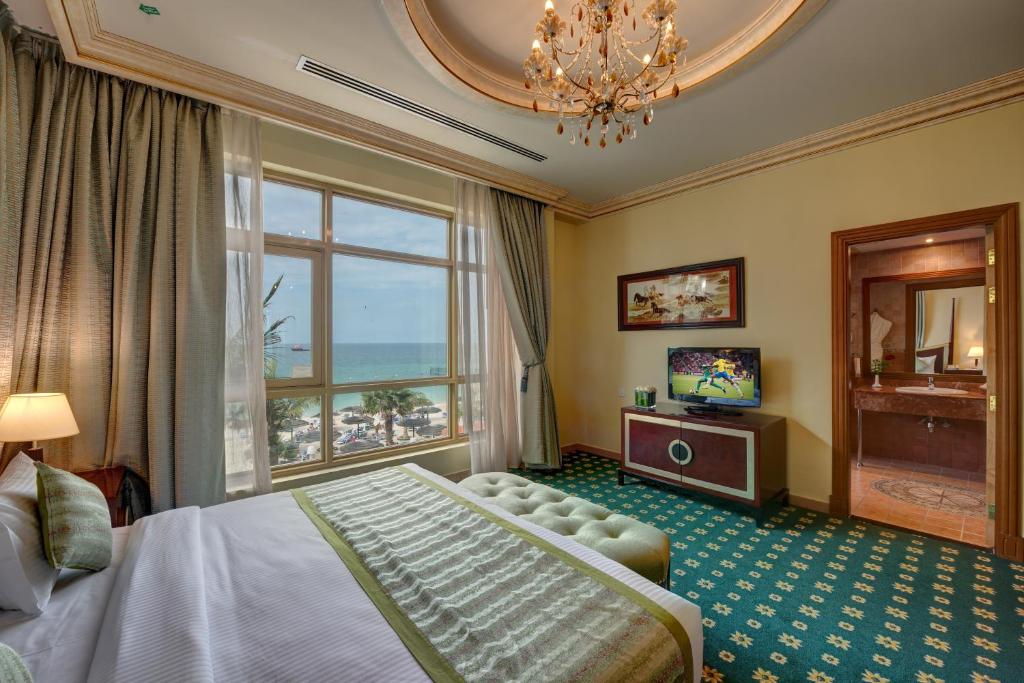 Сьюит (Представительский люкс), Курортный отель Sahara Beach Resort & Spa