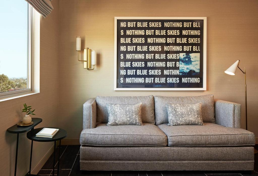 Двухместный (Люкс с кроватью размера «king-size» и диваном-кроватью), Kimpton Hotel Wilshire, an IHG Hotel
