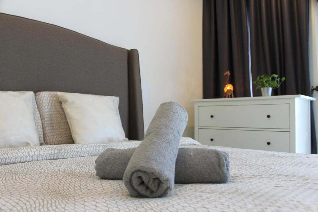 Studio Room next to SCCC at Trefoil Setia Alam for 2-4 pax photo 1