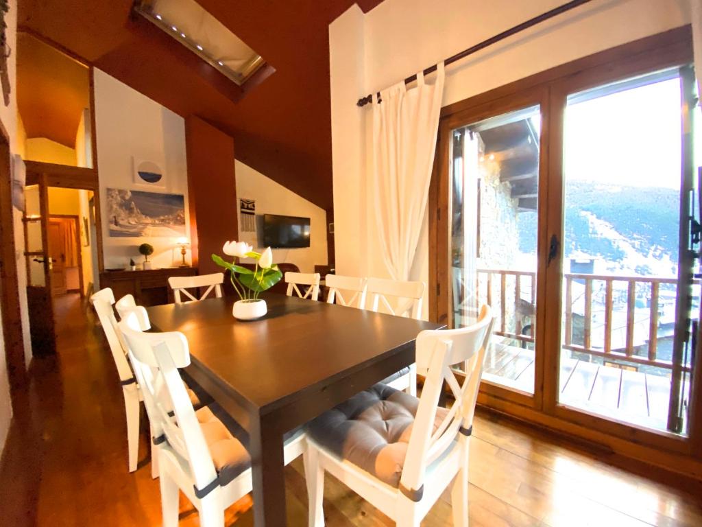 Isards, Atico rustico con chimenea en el tarter, zona Grandvalira photo 2