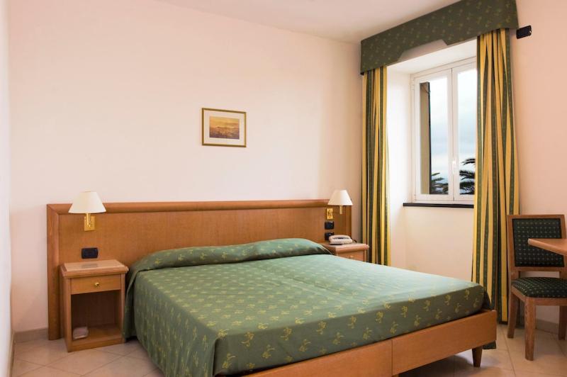 Hotel Riviera photo 1