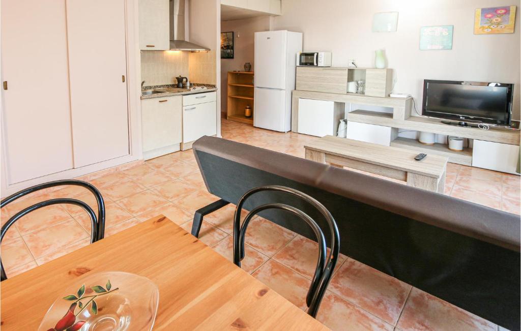 Nice Apartment In Malgrat De Mar With 1 Bedrooms, Internet And Outdoor Swimming Pool photo 3