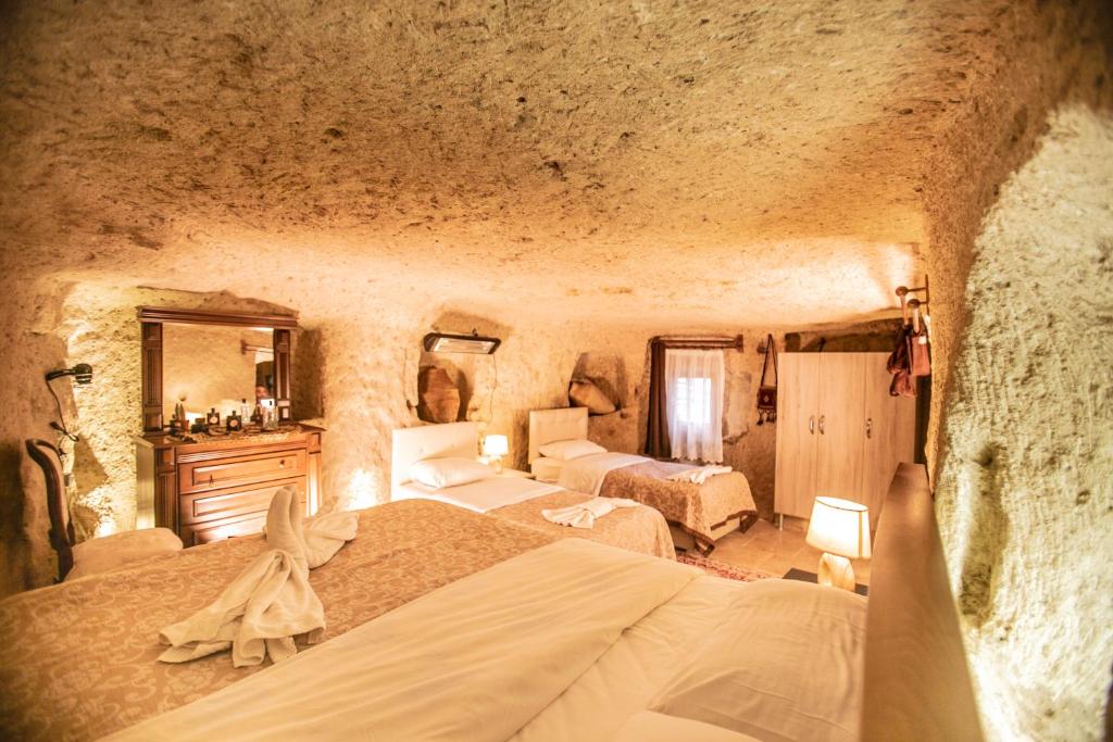 Kamelya Cave Hostel photo 4